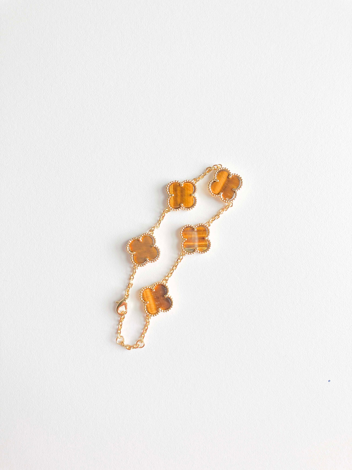 Tiger Eye Quatrefoil Bracelet in Gold