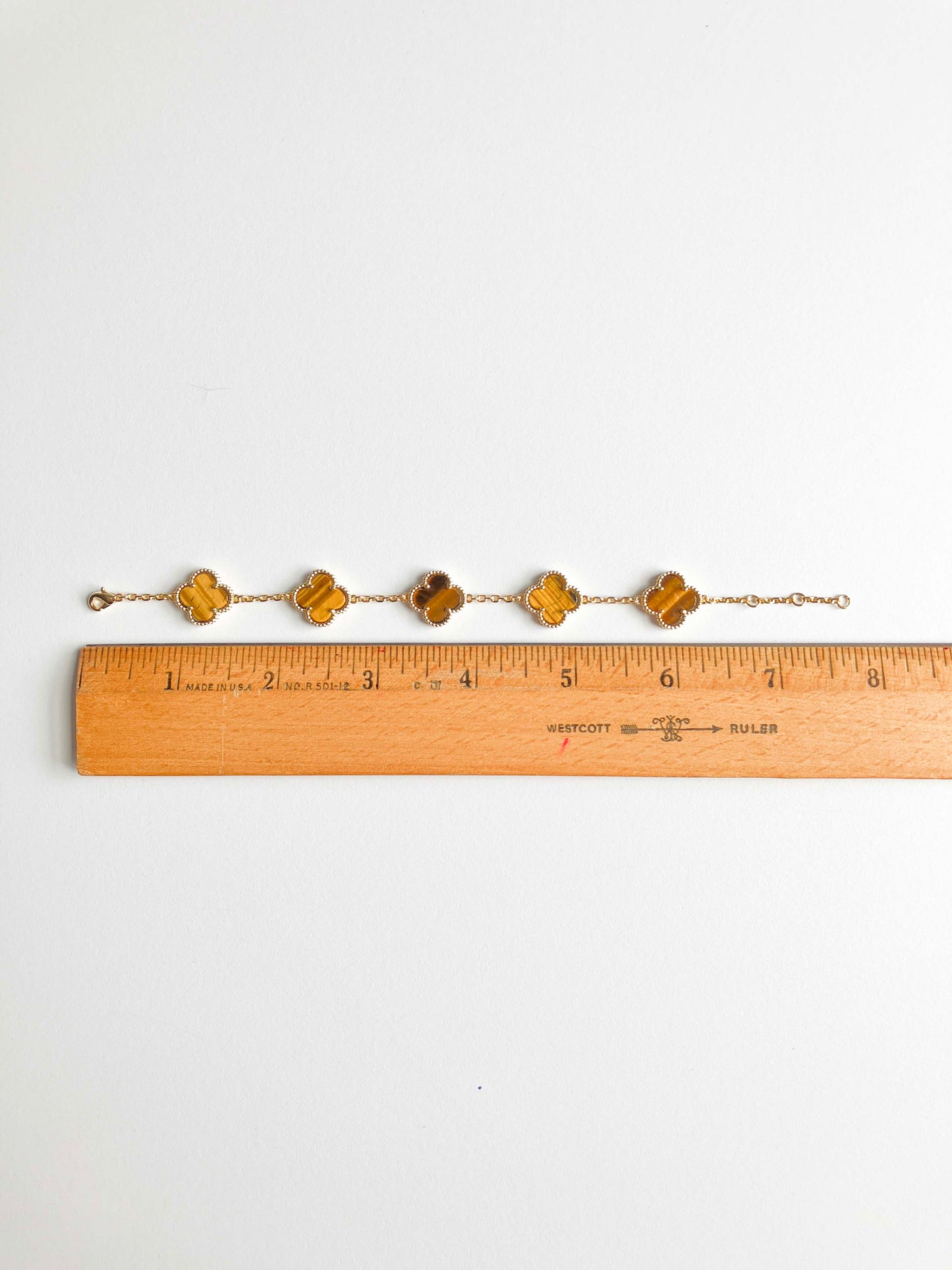 Tiger Eye Quatrefoil Bracelet in Gold