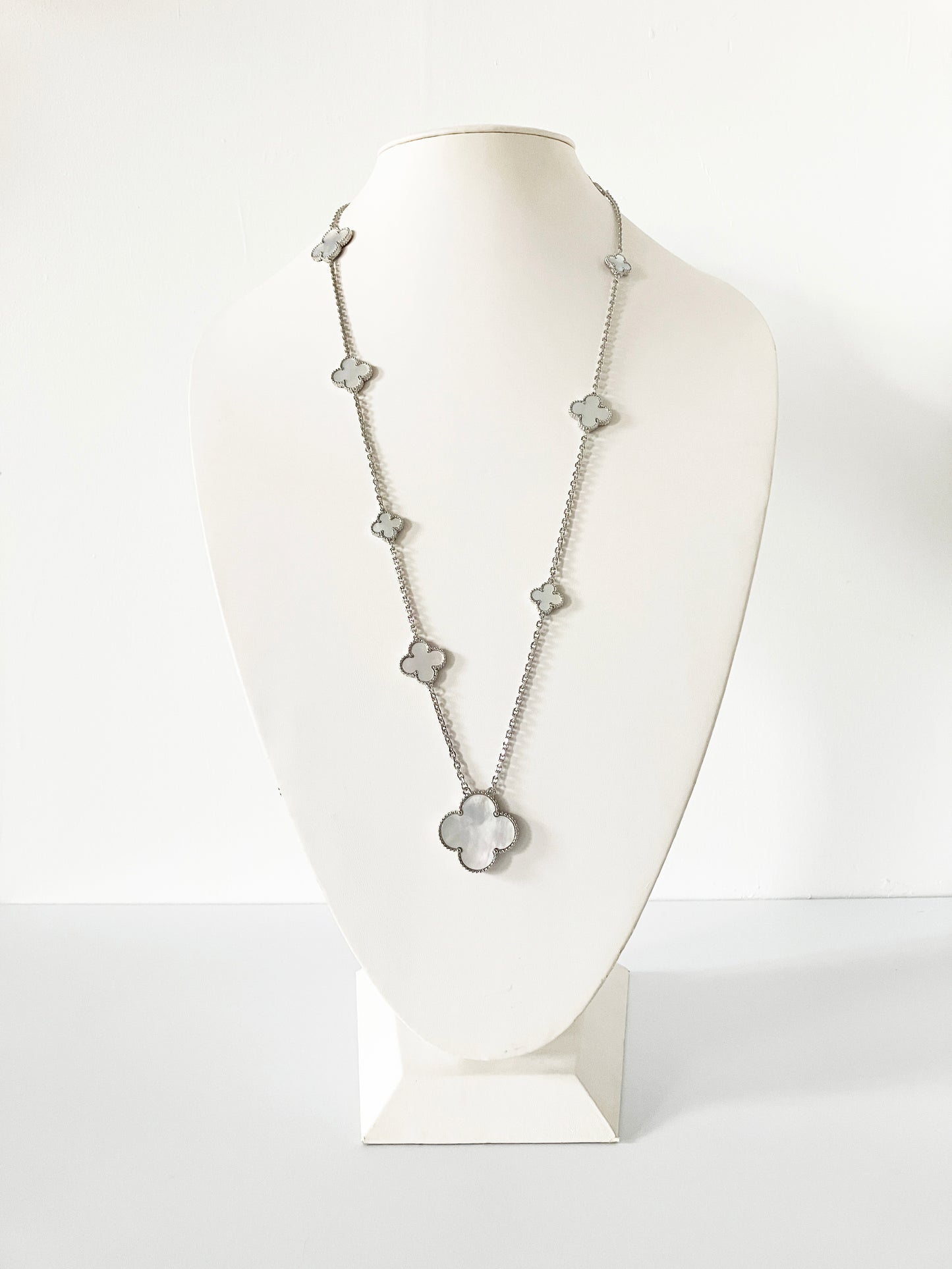 Mixed Size Mother of Pearl Quatrefoil Silver Plated Pendant