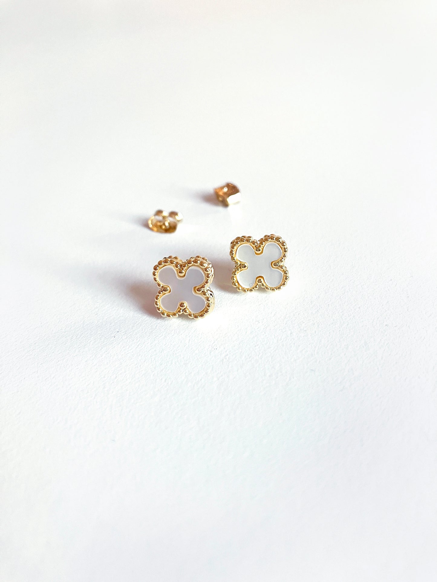 Bijou Mother of Pearl Quatrefoil Stud Earrings in Gold