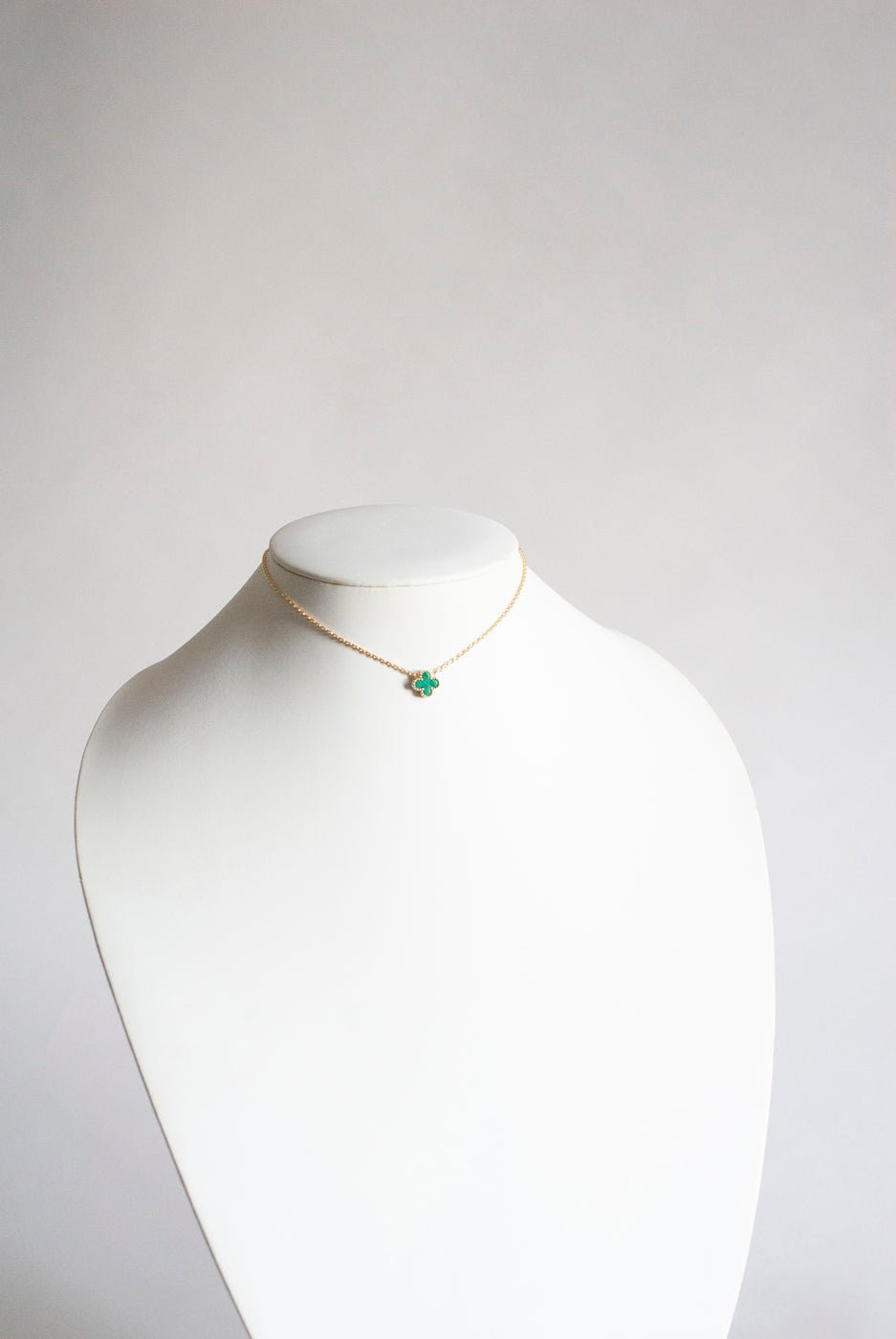 Adjustable Bijou Malachite Alhambra Motif Pendant