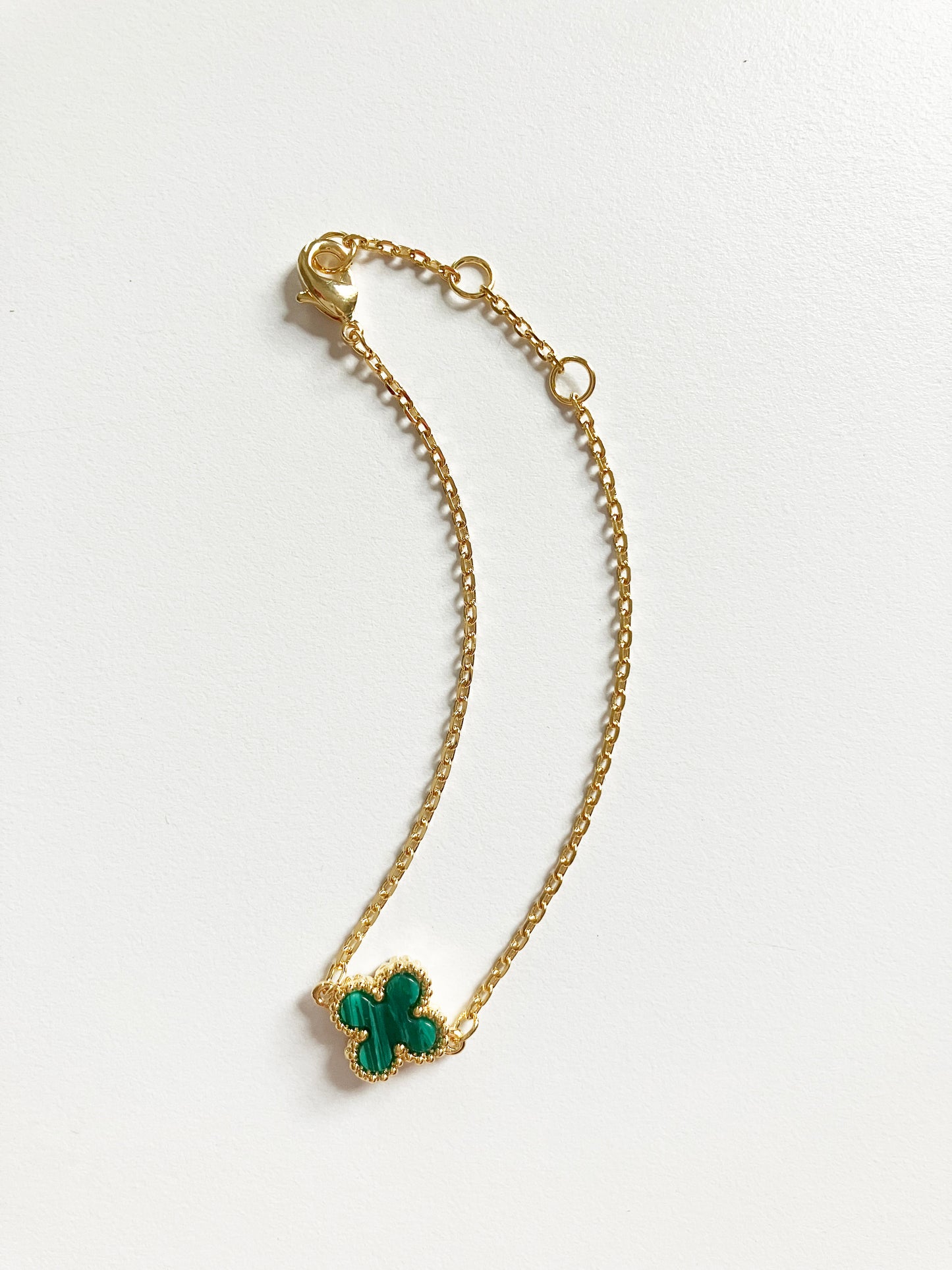 Bijou Malachite Quatrefoil Gold Chain Bracelet