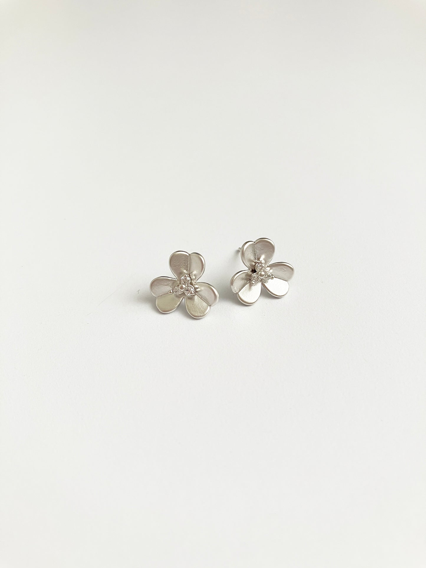 Clover Earrings in Silver with Cubic Zirconium