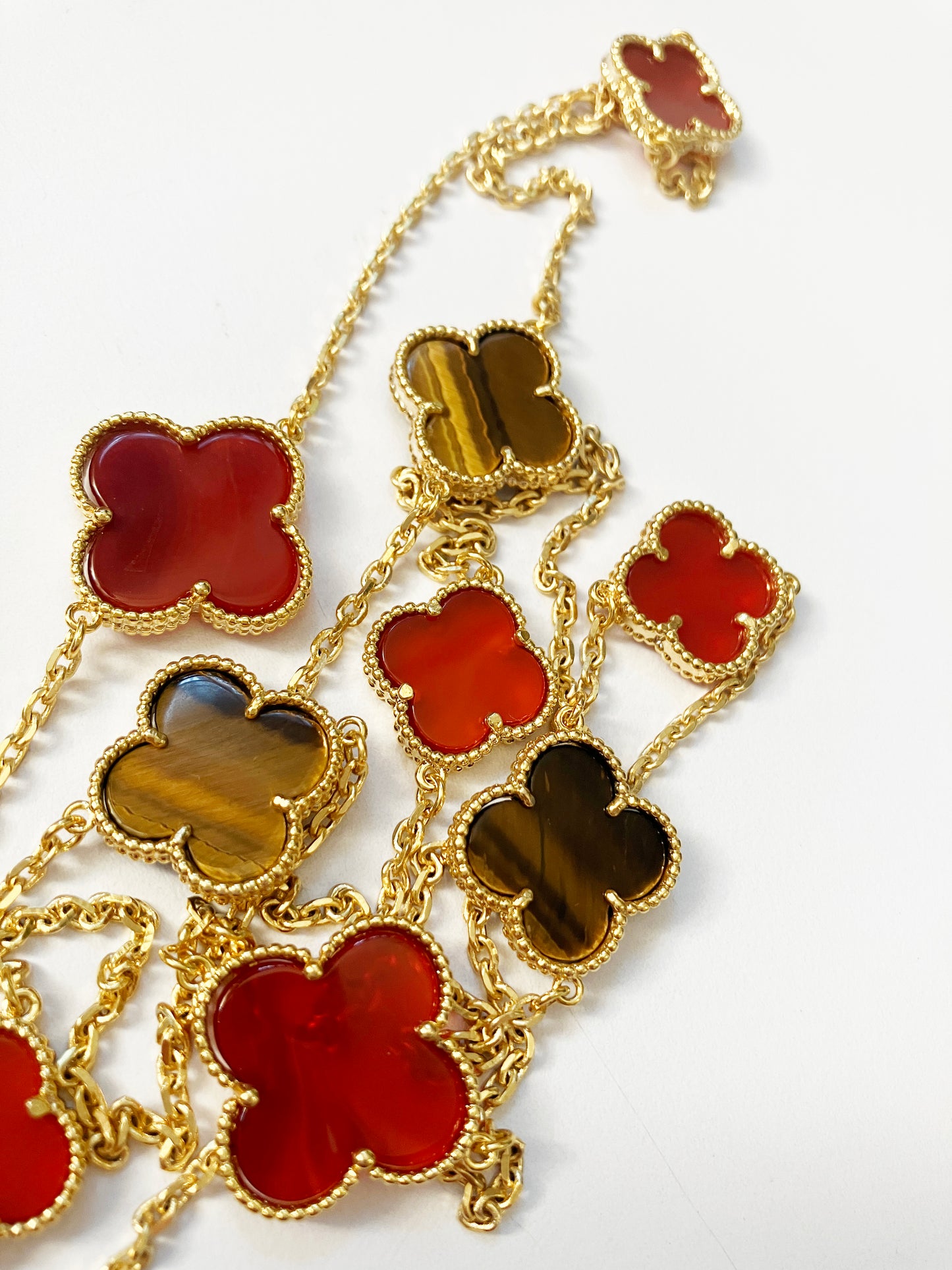 Drop Tiger Eye and Carnelian Quatrefoil Motif Earrings in Gold