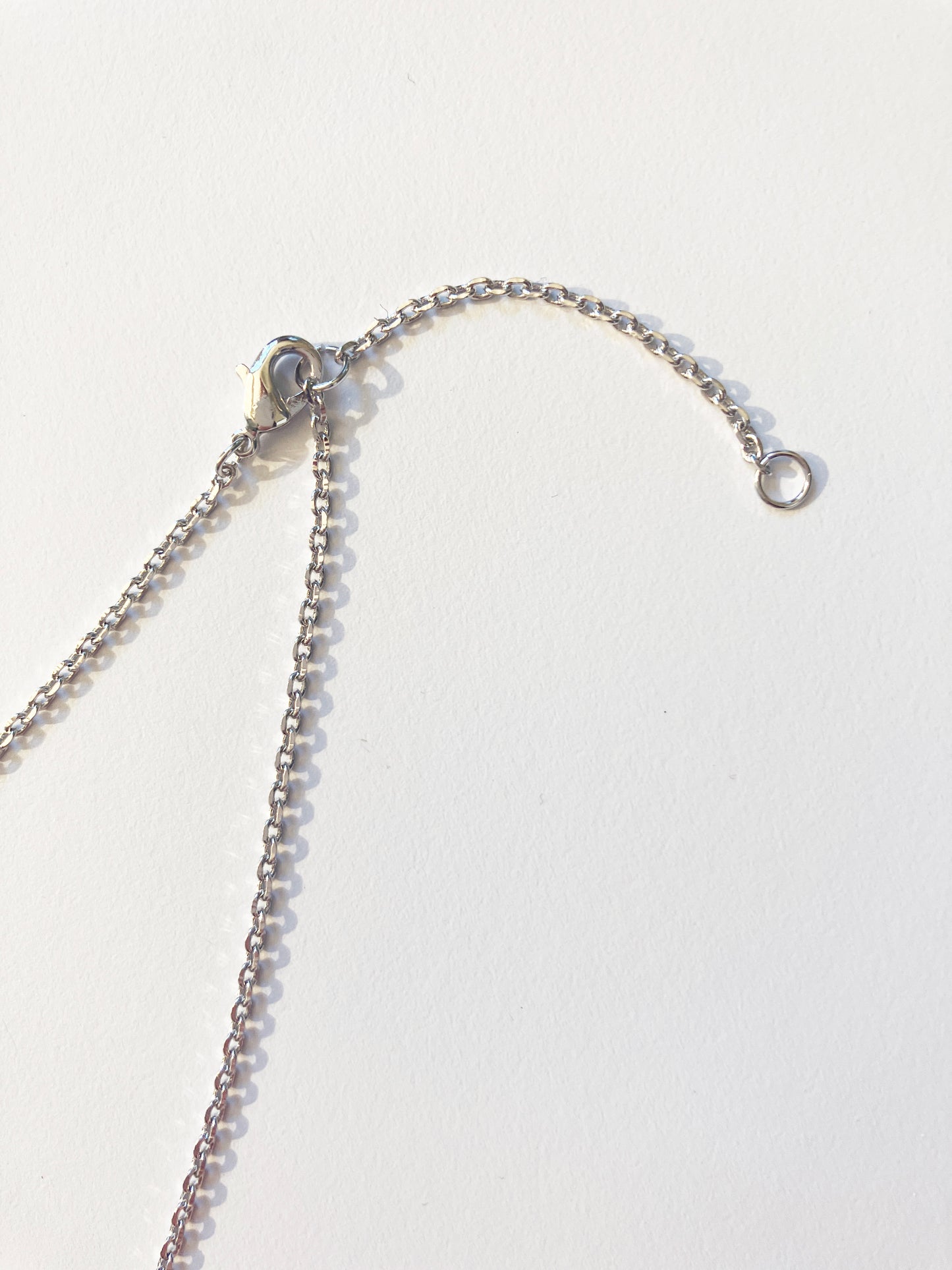 Adjustable Demi Mother of Pearl Quatrefoil Motif Pendant