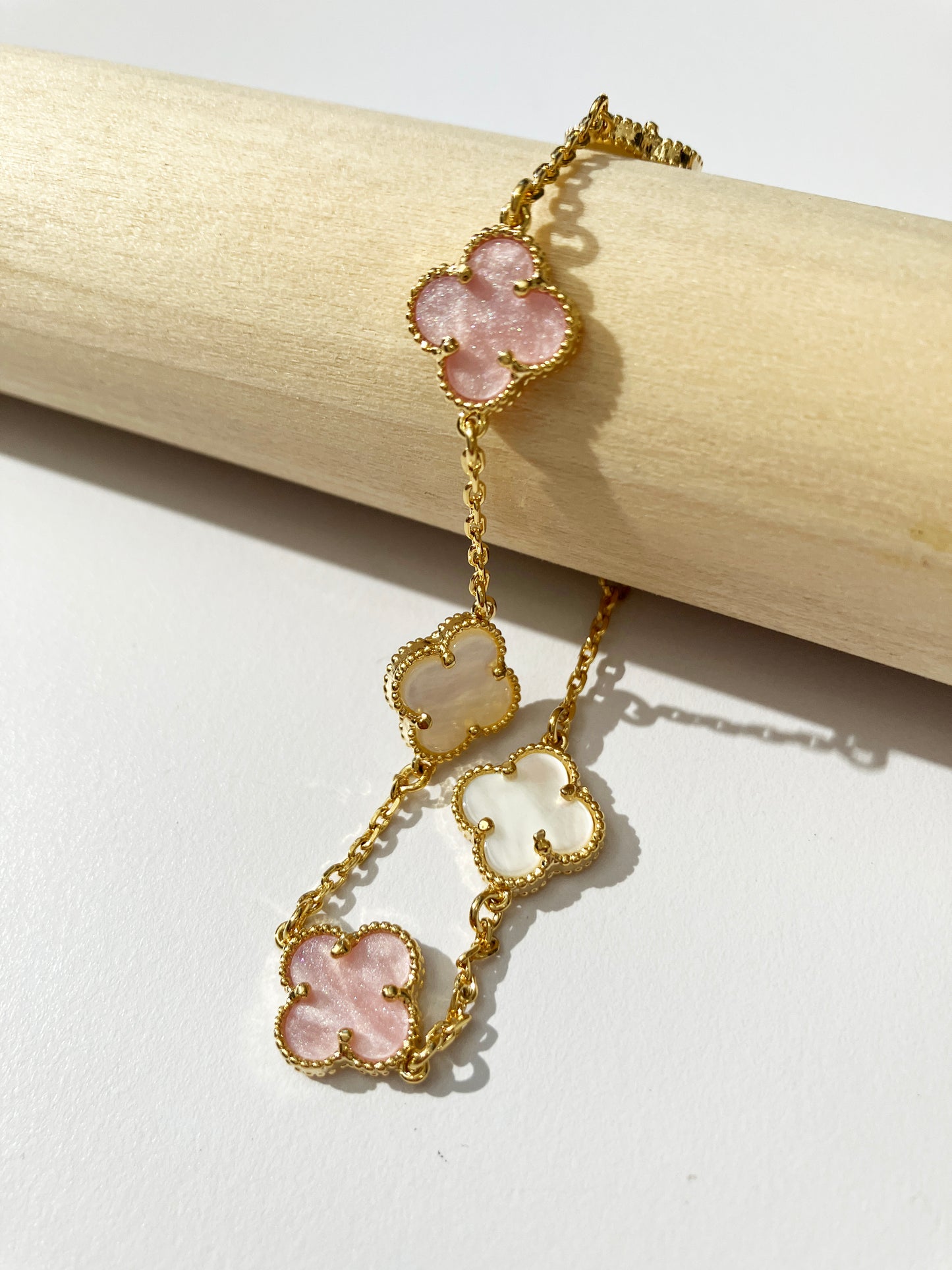 Adjustable Small Mother of Pearl Quatrefoil Motif Ring in Gold