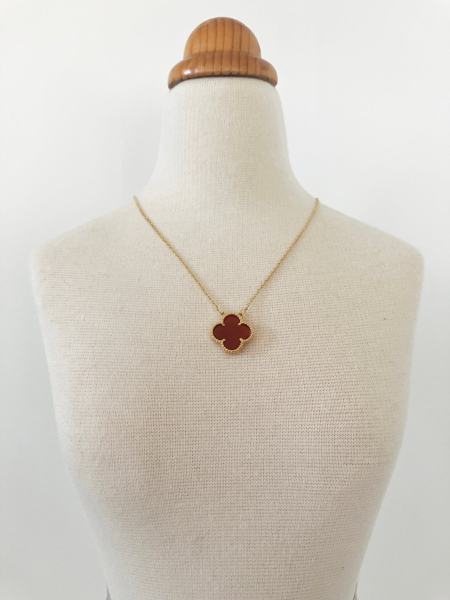 Adjustable Demi Carnelian Quatrefoil Motif Pendant