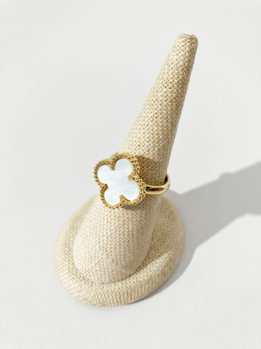Adjustable Small Mother of Pearl Quatrefoil Motif Ring in Gold