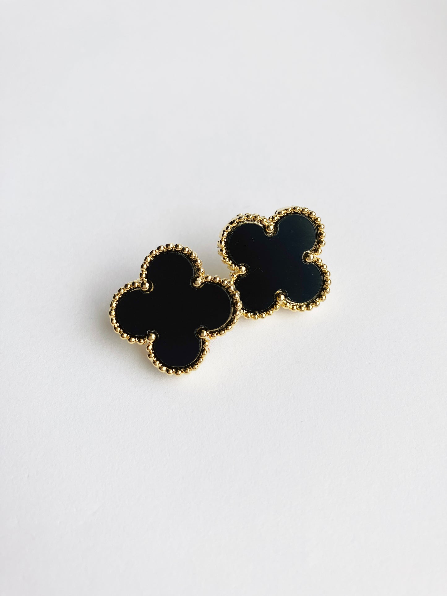 Quatrefoil Motif Gold and Onyx Earrings