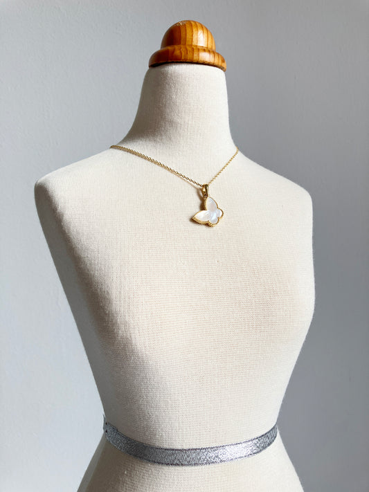 Adjustable Mother of Pearl Butterfly Motif Charm Pendant in Gold