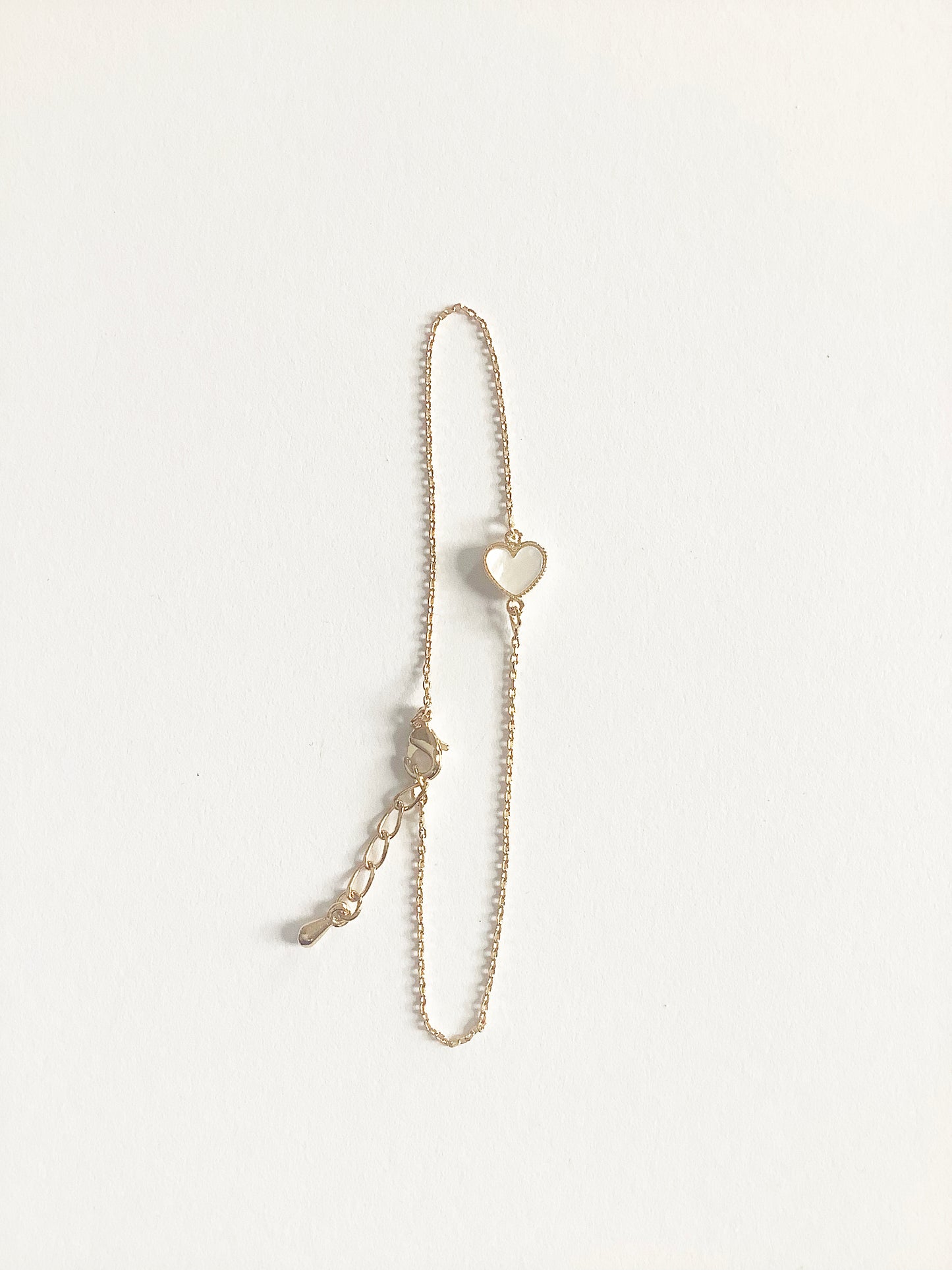 Mother of Pearl Sweetheart Bracelet in Gold
