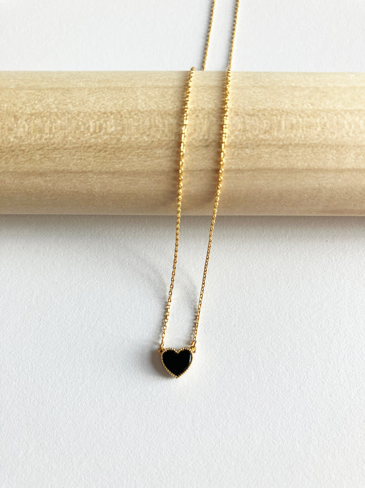 Onyx Sweetheart Necklace in Gold